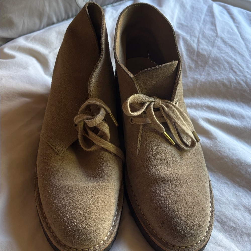 Clarks Women's Brown Suede Chukka Boots